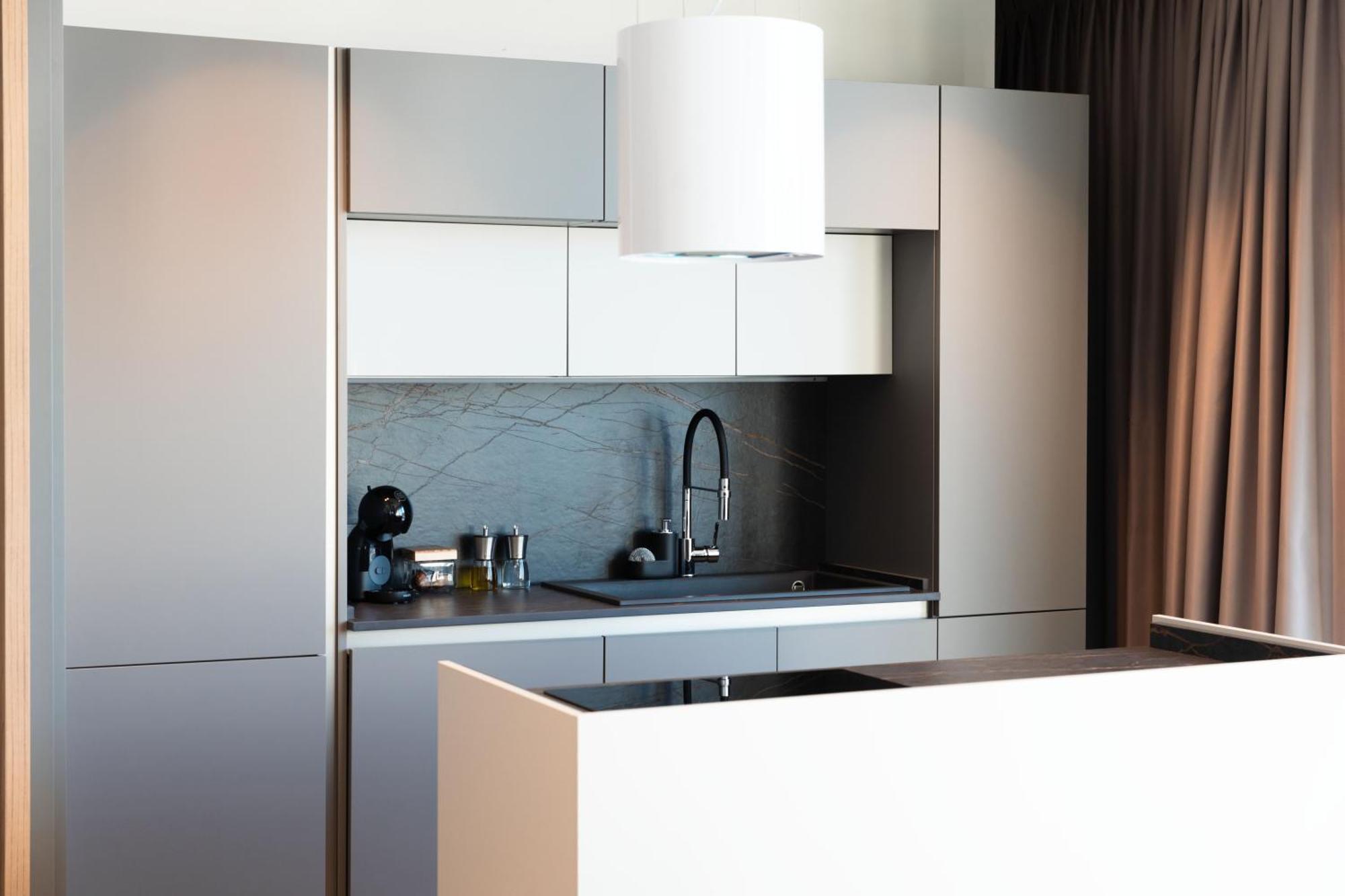 Mercury Tower Exclusive 1br With Rooftop Pool By Arcobnb Apartment *