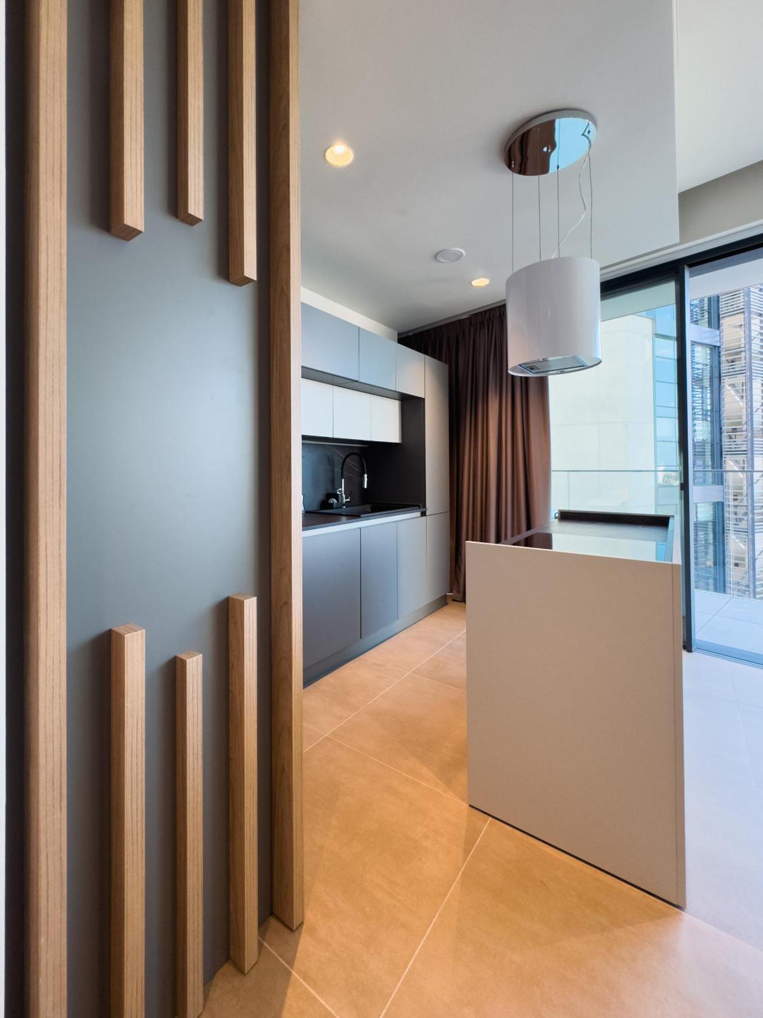 Mercury Tower Exclusive 1br With Rooftop Pool By Arcobnb